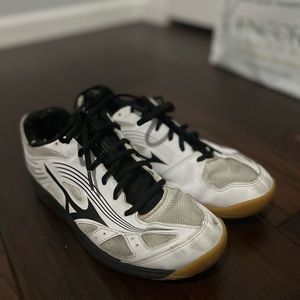 Mizuno volleyball shoes